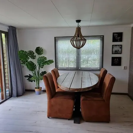 Alpstuga De Vier Jaargetijden Chalet Jungle *